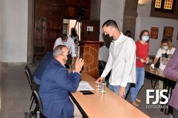 Héctor Suárez deja la Alcaldía de Telde en un Pleno sin intervención de la oposición/Francisco Javier Santana.